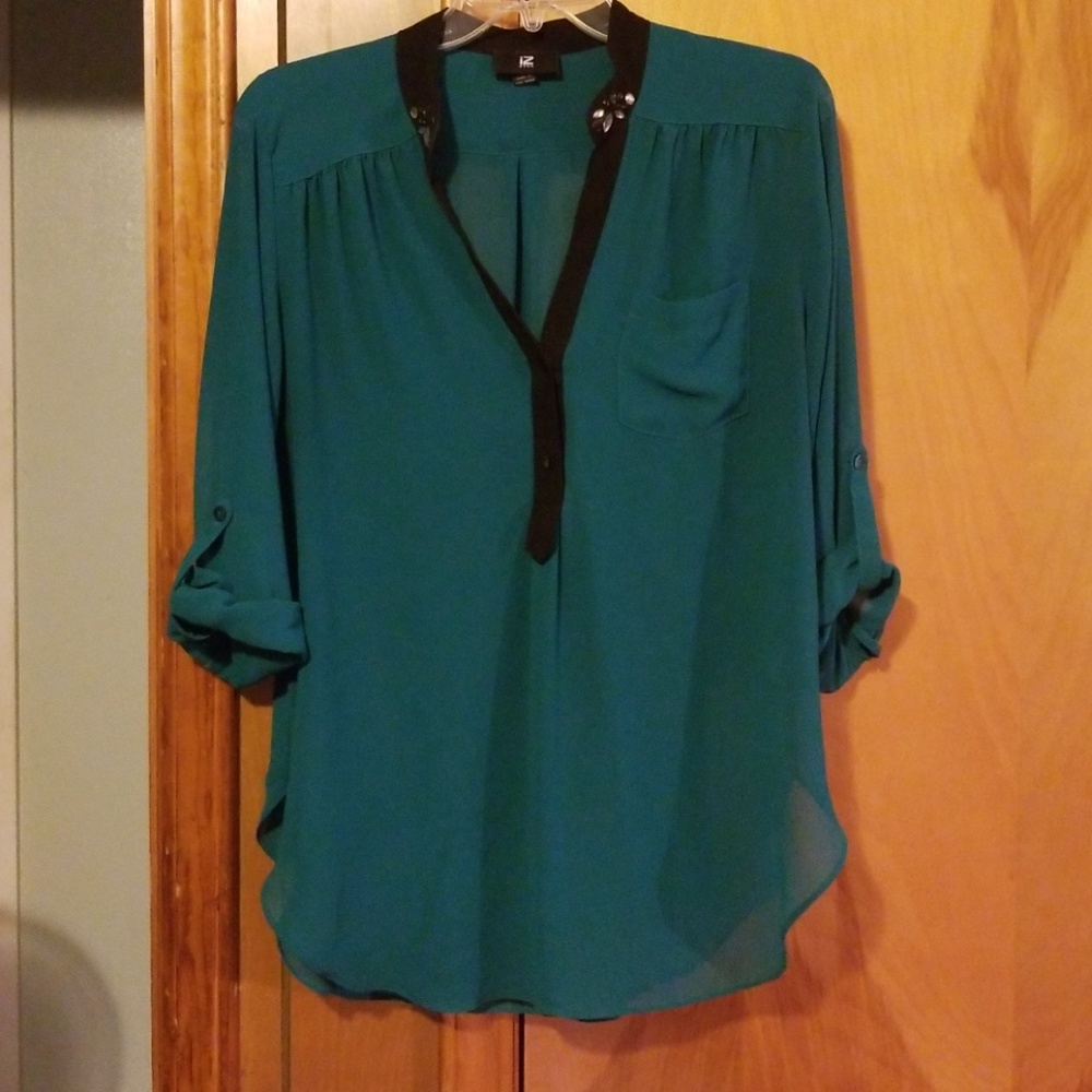 Iz Byer dress top